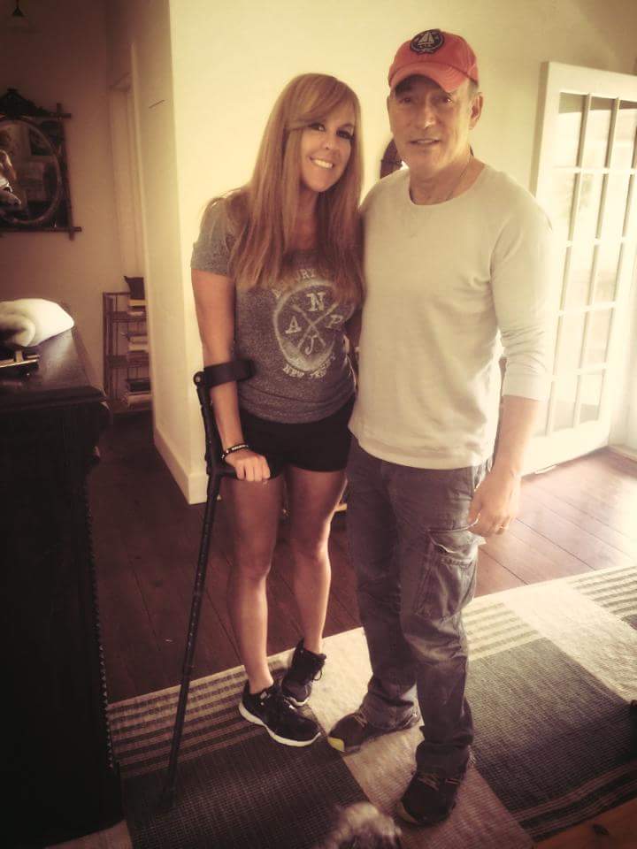 iThink75's tweet photo. #AmandaSullivan #BruceSpringsteen #ToddLove 👍 http://t.co/W3nDyc1sqm