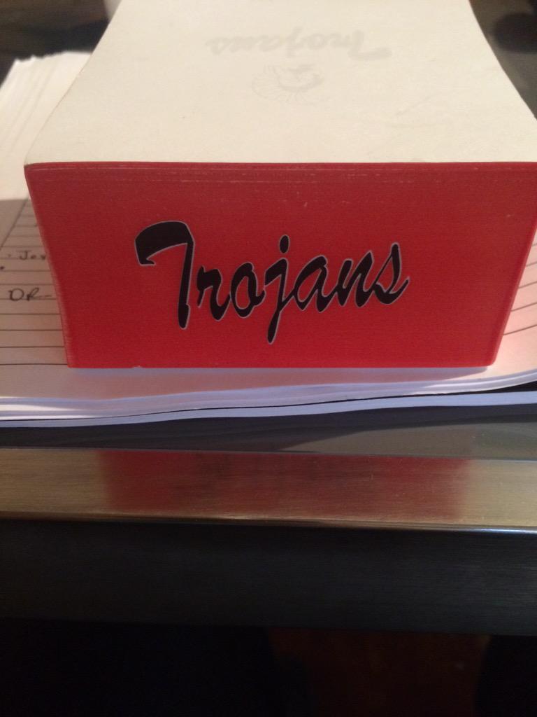 cebalsly's tweet photo. @TheMenofTrojans tryin to represent http://t.co/wtOI1GJ27O