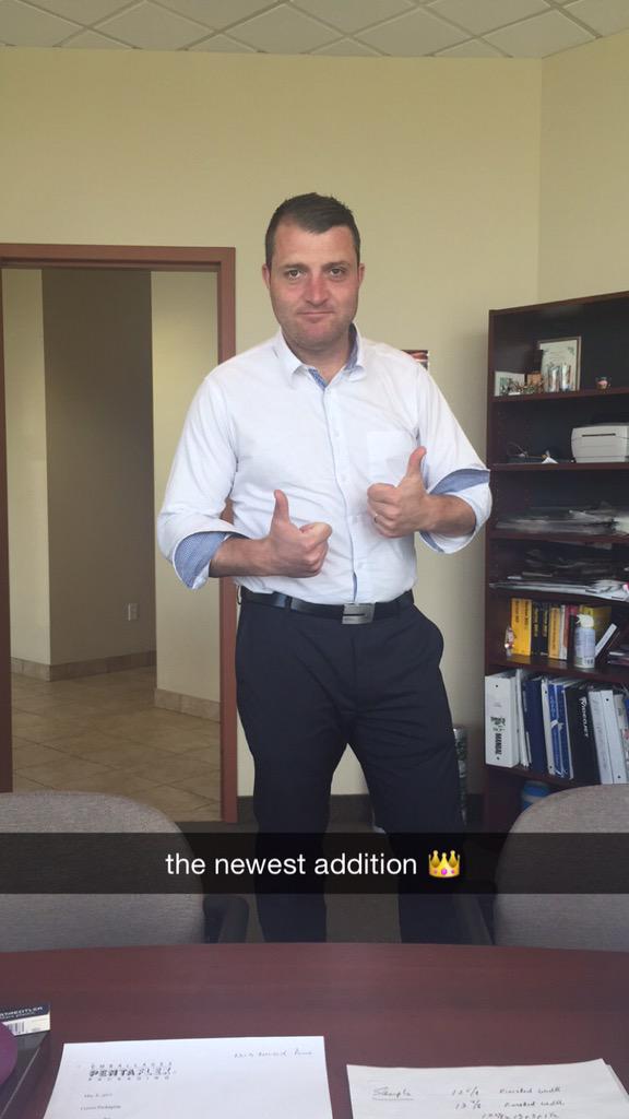 amandarullo_'s tweet photo. 2.0 is taking over #nextgeneration #betterthanever @princessnadia02 @Louiedrum @ticorush @EmballagesCrown 👑💼 http://t.co/x0YS8TlCUP