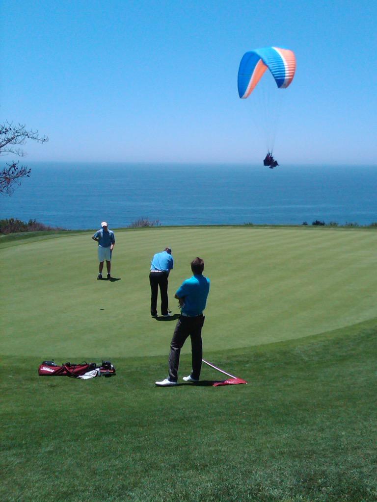 Teeing off with @Beth_NeSmith. Get to know <a href="/GamecockMGolf/">South Carolina Men's Golf</a>'s <a href="/Matt_KneeSmith/">Matt NeSmith</a> via his mom ⛳️ southcarolina.247sports.com/Article/Get-to…