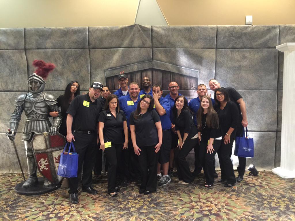 jortiz662's tweet photo. AMA tradeshow #camdenhappy #werochappy #irocforthewin http://t.co/W2X4yWQGuU