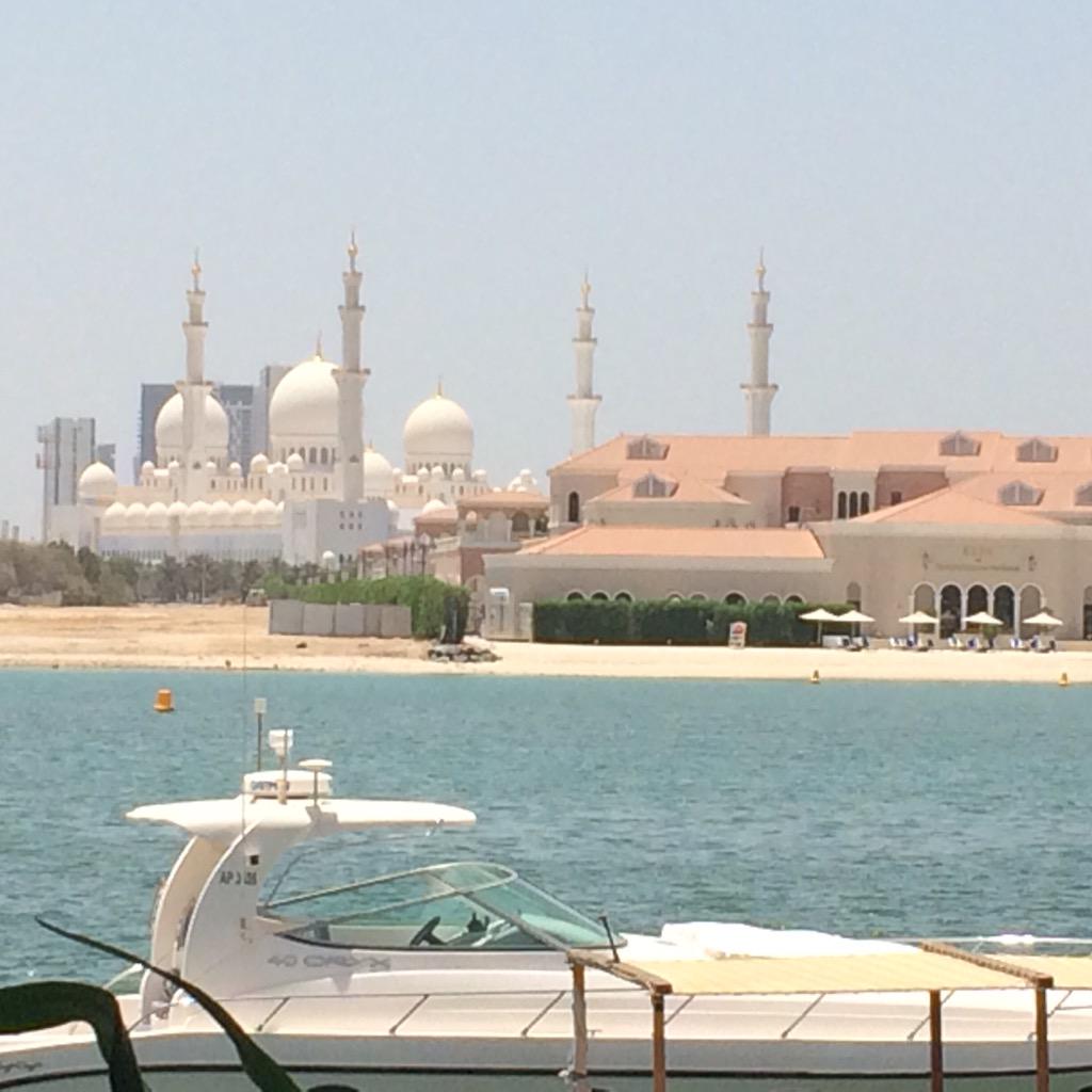 FormativeIan's tweet image. The view from the restaurant where I had lunch today #AbuDhabi a beautiful city #WorldClassService #globalprovision