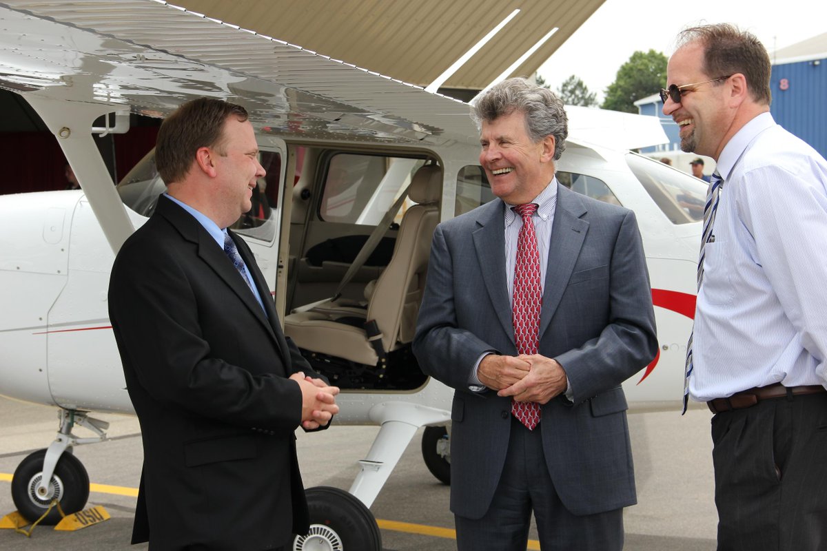 OSUengineering's tweet photo. Amidst #SAFECON2015 today, Dean Williams welcomes 2 new @Cessna's for flight ed program https://t.co/KXiLOCg0An http://t.co/09zoKrHRv4