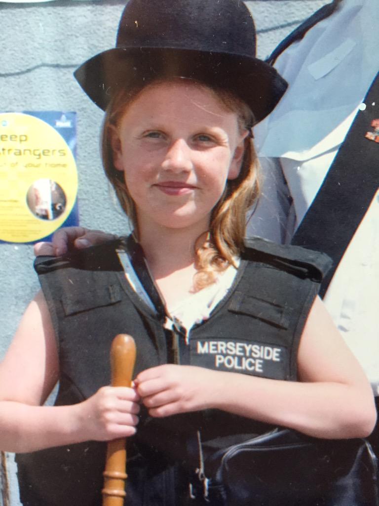 wato_beth's tweet photo. This is sian. sian pagan Gray. Isn't she just beautiful ๐๐๐๐ _\|/_ #FTM #scouseplod #sickbat #tophat ๐๐ฝ๐ญ @SiannPagann http://t.co/F5CP54J2IA