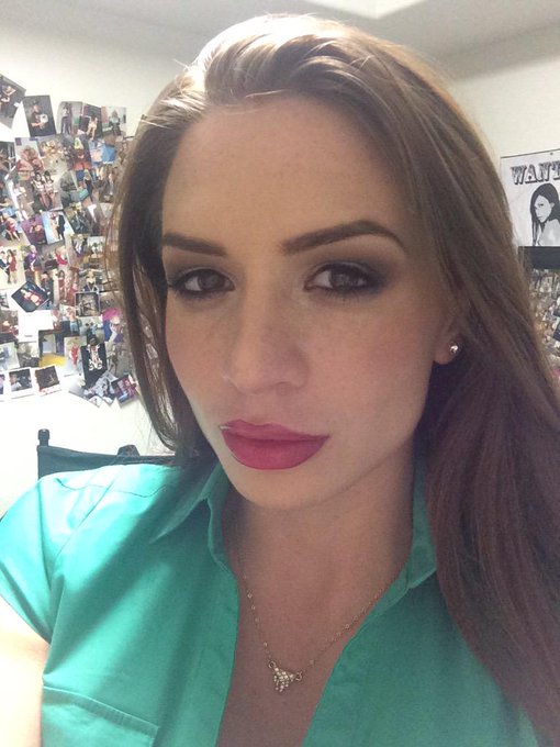 Yesterday's look. Very fun crew. But I'm hands down not going to shoot more office scenes for a while<a href="/tag/freethenipple"class="tags"><span>#freethenipple</span></a>