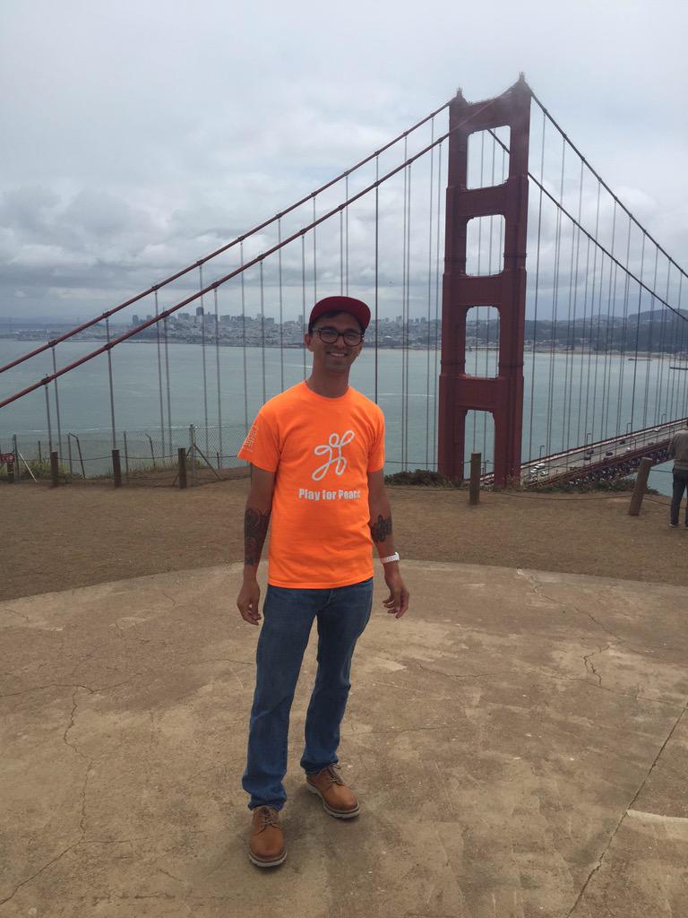 AmberChecky's tweet photo. Coach Nate is representing @PlayworksMA in @PlayworksNorCal bringing #DawnnForPeace to the city! http://t.co/DB4HWmJdPd