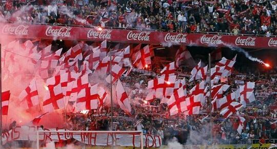 IsaCarranzaG's tweet photo. No hay otra afición http://t.co/gsotukYch0