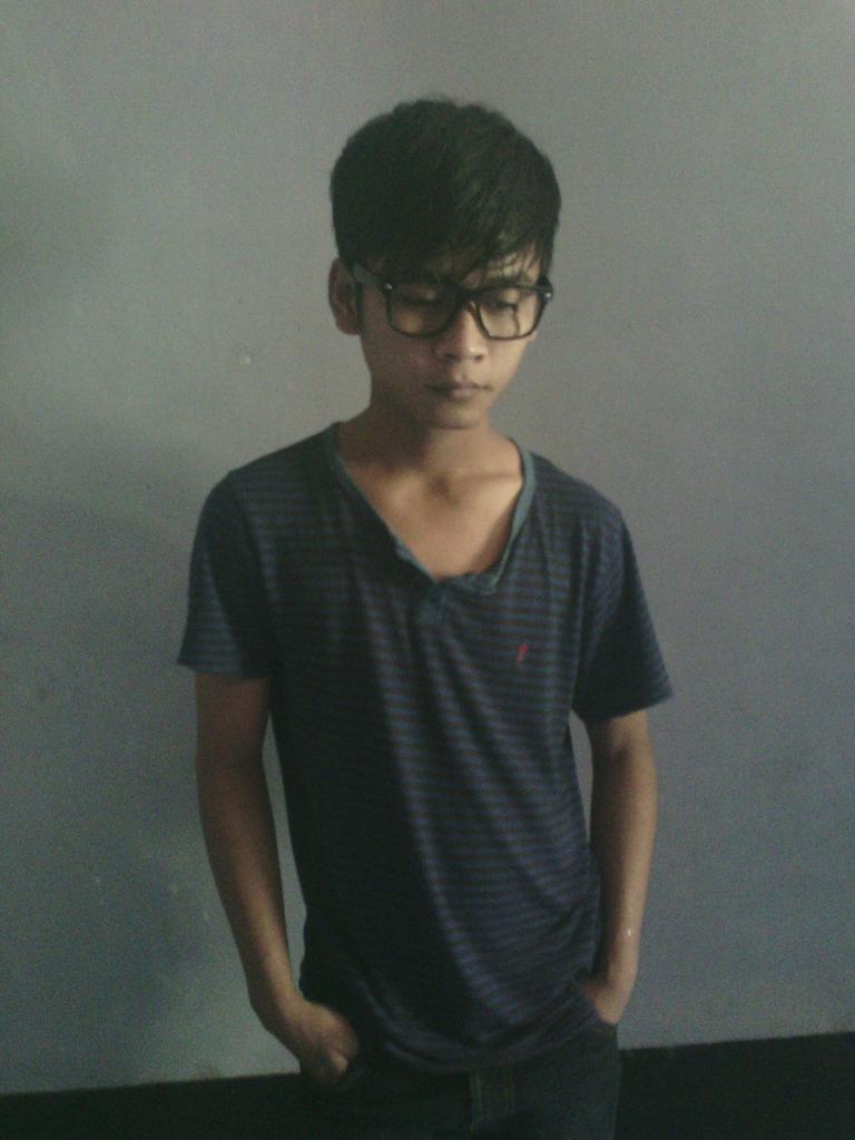 EndiKintana's tweet photo. Lagi galau http://t.co/YqIVWzB3ys