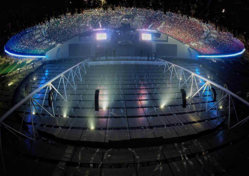 katclemente's tweet photo. Super Hyper night! this is how we do it! @katyperry #KatyPerryInManila #PrismaticWorldTourMNL #PrismaticWorldTourPH http://t.co/p3tkb24qNF