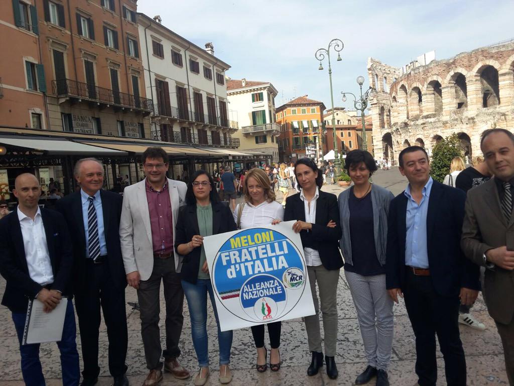 GiorgiaMeloni's tweet photo. A Verona per sostenere i candidati alle elezione regionali di #FdIAN http://t.co/bBAEkJrHtw