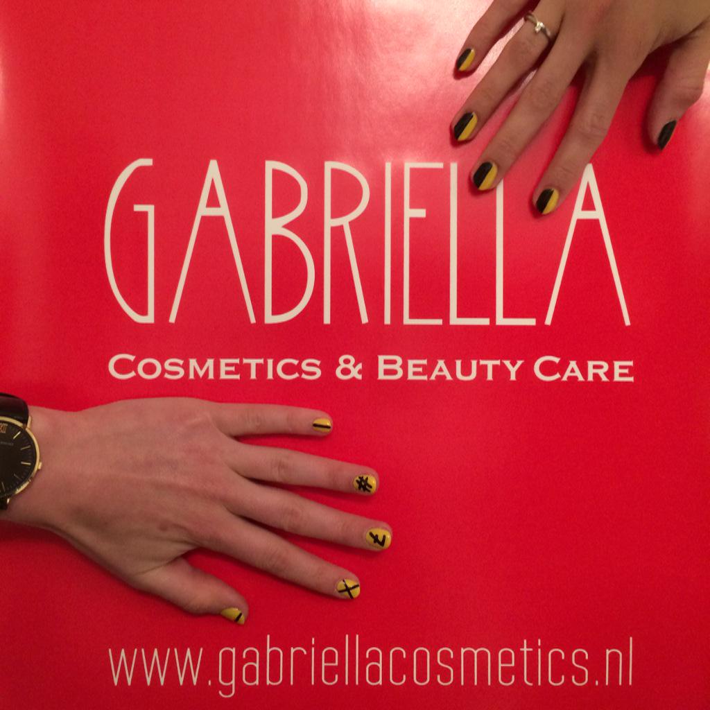 Kan gewoon hoor tijdens de #playoffs 😅! Sterk staaltje vakwerk van Gabriella Cosmetics &amp; Beauty Care uit Vught! 💅