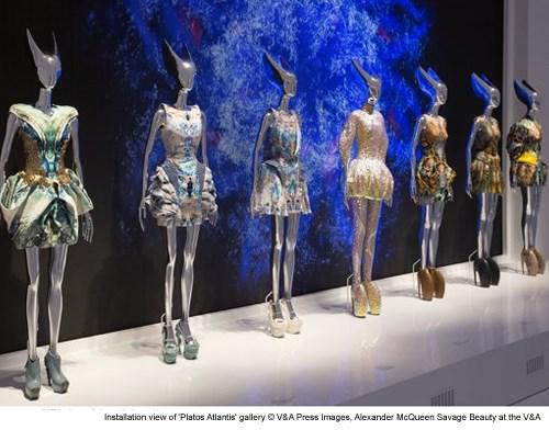 TheGoring's tweet image. We've partnered with @V_and_A to offer tickets to Savage Beauty &amp;amp; a 3 course meal! More info: buff.ly/1EcMtqj.