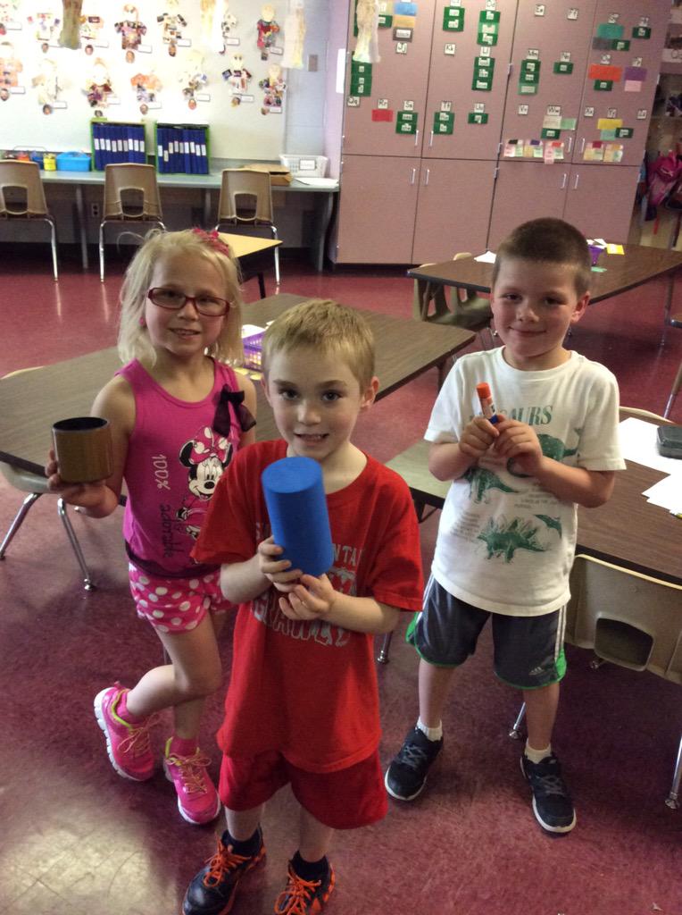 tshulvey1's tweet photo. Finding 3D shapes in our room! http://t.co/cBN4FOvPvo