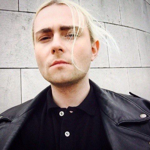 StrifyRussia's tweet photo. #Instagram @jackestrify 
super serious selfie mood http://t.co/7hazg2SGJ5