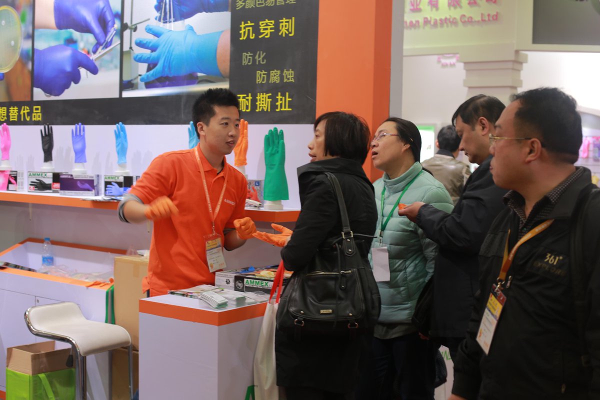 YouNeedGloves's tweet photo. Gloveworks Orange Nitrile in China! http://t.co/Pb7FDWPGtt #thisgloveworks #China #CIOSH http://t.co/oubQC8M9i3