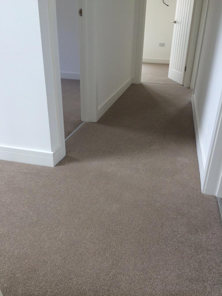 Cre8tivefloor's tweet photo. Tidy work from the nephew @jackbowles1996 prepped &amp; fitted better than most, @FloorSkills trained. #TeamBowles http://t.co/V0COdUrIHk