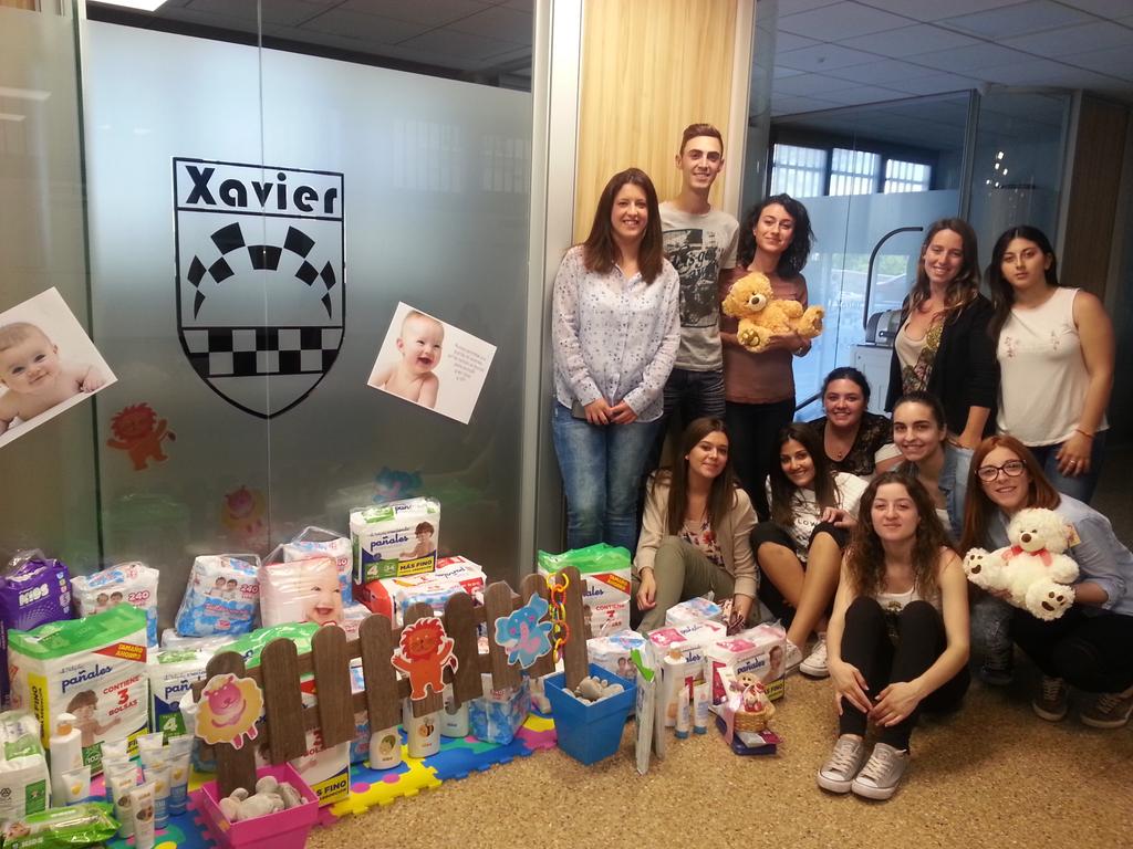 alma_epx's tweet photo. Una ayudita nuestra puede significar una gran sonrisa para ellos! 1°C Farmacia se suma a la causa! #casadelacaridad http://t.co/3hzQV3CiOz
