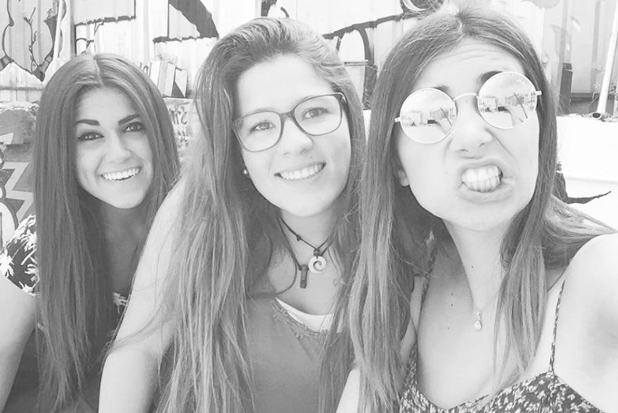 anacomino_'s tweet photo. Lope y las nenas 👍😜👸 http://t.co/A97JEAzBlg