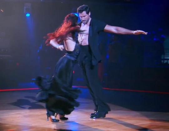 SugarPeach18's tweet photo. @Meryl_Davis @MaksimC Original Screenshot &amp; Edit of their amazing dance. Excited for them to dance again @SWAYShow! http://t.co/eV3yFYZQO5