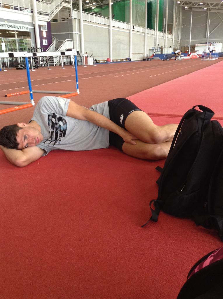 Megan_IFBB's tweet photo. One word - B R O K E N @GuyLearmonth @newbalance #800Training 😁 http://t.co/W1vTnCjjzo