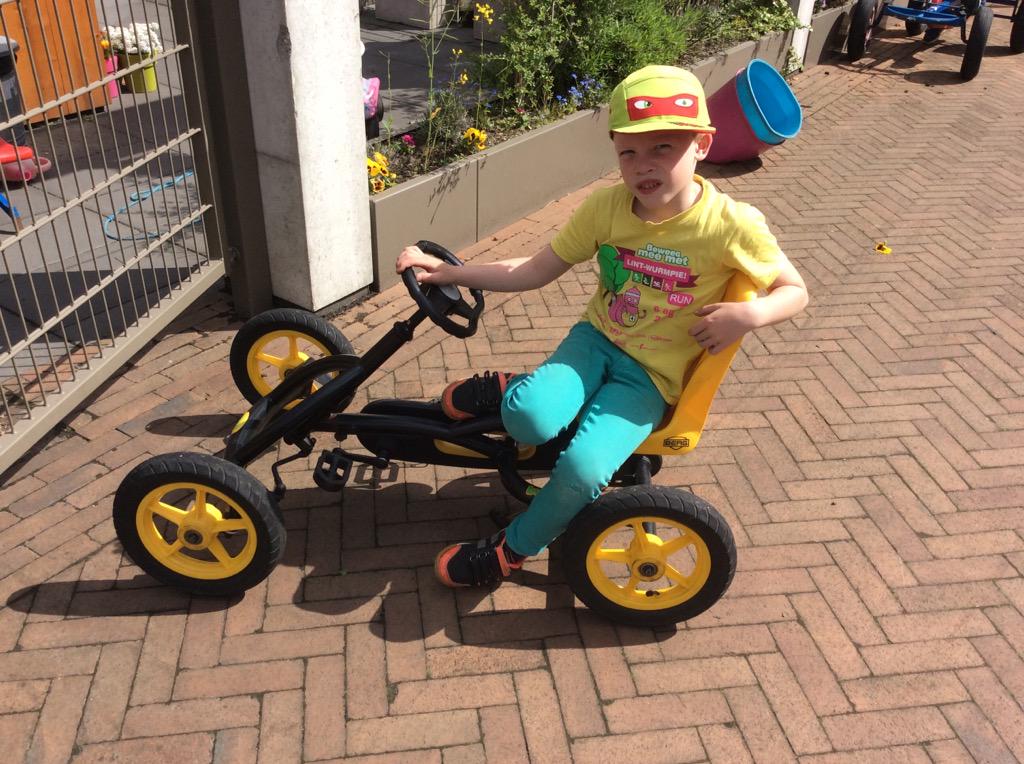 Deze jongen is heel blij met de leenskelter van <a href="/tBelhameltje/">'t Belhameltje</a>