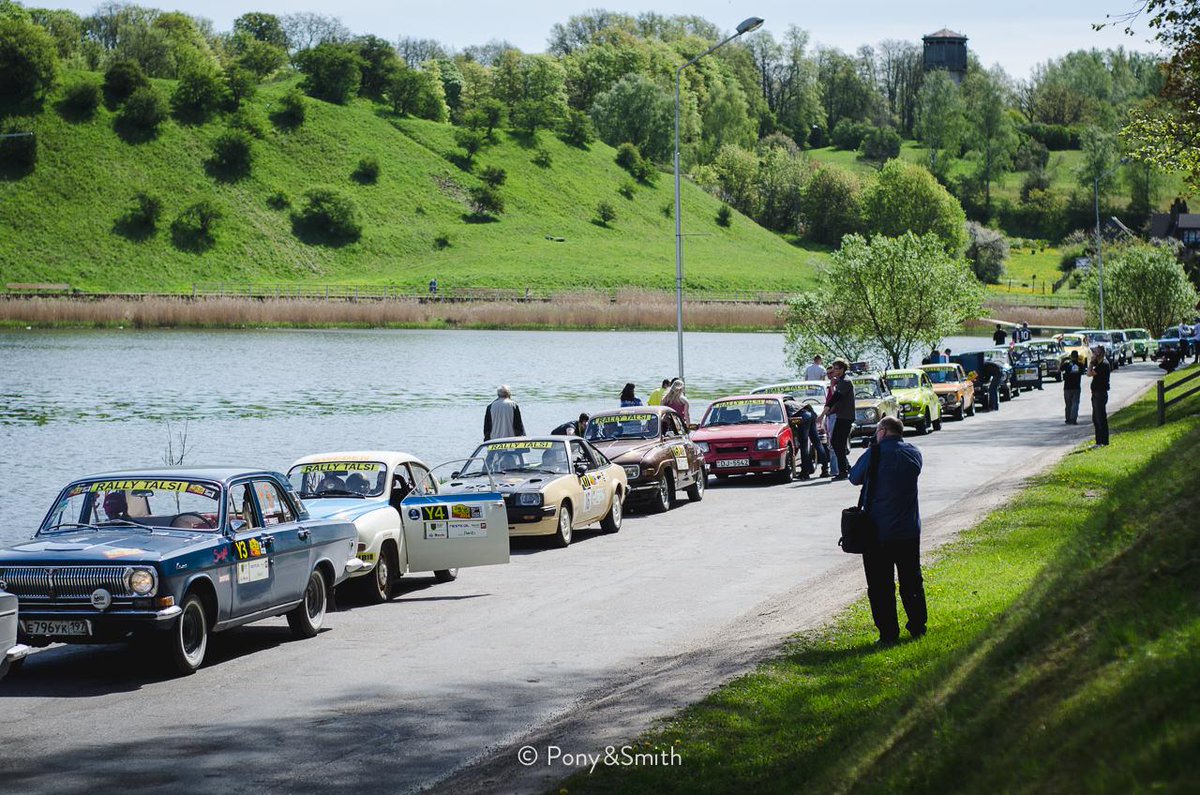RallyTalsi's tweet photo. Rally Talsi uz starta 25 @YoungtimerRally automašīnas
http://t.co/PpCZgbTlI0
#RallyOfChampions http://t.co/lAf6EDCe1J