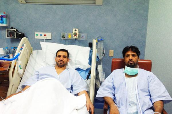 AbtalThel's tweet photo. "المزودي" يتبرّع بكليته لشقيقه وينهي معاناته مع ��لمرض.... المتبرعون بالأعضاء هم #أبطال_الظل. http://t.co/AvwEy3RCNu http://t.co/hJ5q5CTGgk
