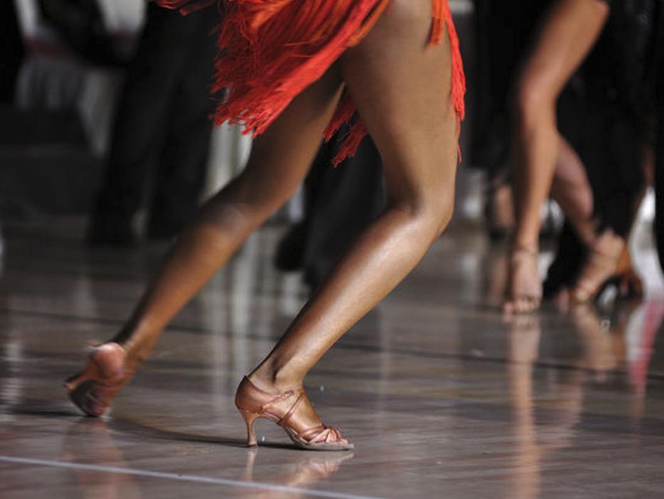 Deals4GL's tweet image. 4 Weeks Beginner #Salsa or #Bachata Classes - $25 (half off) @Omnisalsa #gaydeals #Houston ow.ly/MyTqX