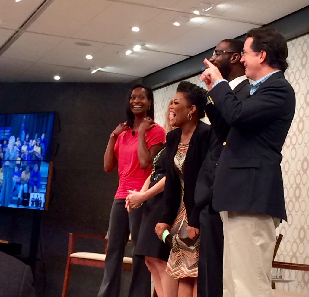 jtuft's tweet photo. @jtuft: @StephenAtHome flash funds all of SC with @DonorsChoose #DCPartnersSummit http://t.co/5HGj5Dtx0D