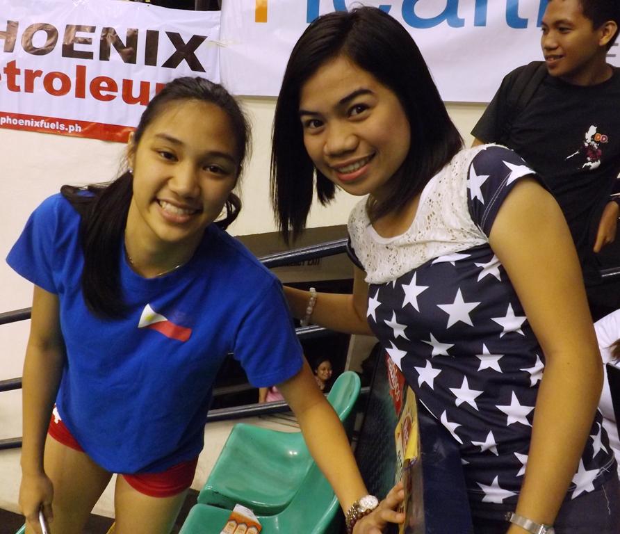 ARMSuobiron's tweet photo. THANK YOU @_beadel for SMILING w/ us @ma_joam! ^_^ #HAPPYOVERLOAD ;) #TeamPilipinas #HeartStrong #LabanPilipinas http://t.co/Gp0jyYuW7o