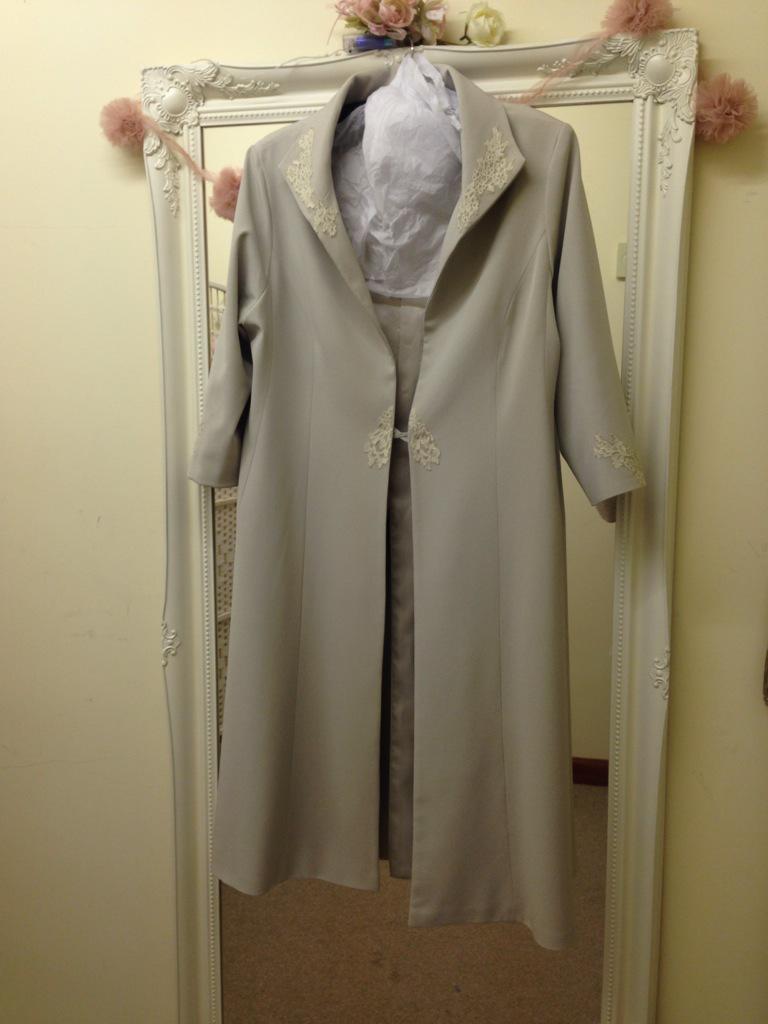 Bespokebysummer's tweet photo. Some orders made/altered by @Bespokebysummer to be returned to the lovely designer @PerriAshby for clients big day http://t.co/9dSvhsIkTq