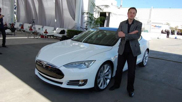 geekdotcom's tweet photo. Tesla’s $35,000 Model 3 will be revealed in March 2016 http://t.co/bkn3Atwx5S http://t.co/KAJGiM9Rzb