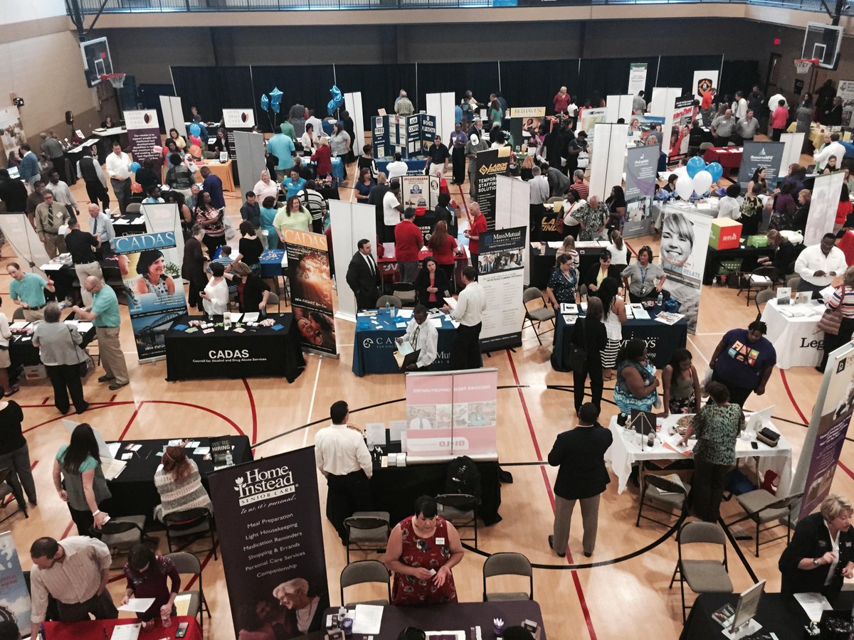 CHAchamber's tweet image. Great turn out today for the #SpringJobFair at the #BrainerdBX @wdefnews12 @TimesFreePress @HamCoTN @Chattanooga_gov