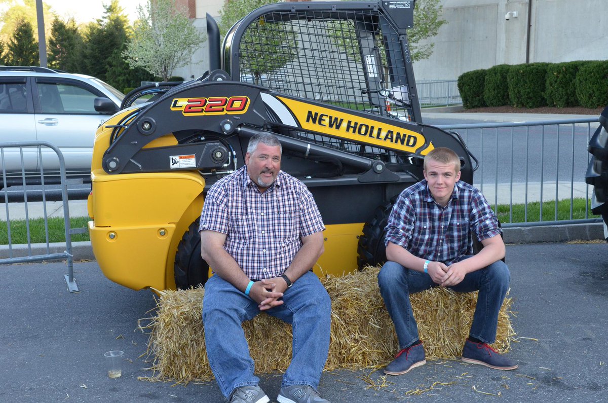 NHAgriculture's tweet photo. 3 dealers joined us at the #VoiceOfTheNextGen event before the @FLAGALine concert. Photos: http://t.co/yJRu9kyMUT http://t.co/SbaFoL29h5