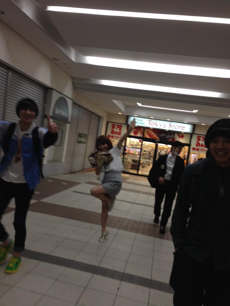 okomenstyle's tweet image. 次回作の1Projectミーティング終了！関わってくれる人がたくさんいて嬉しい！今応援してくれる人は絶対に大事にする！過去の作品はこちらから！是非！1project.biz #1Project