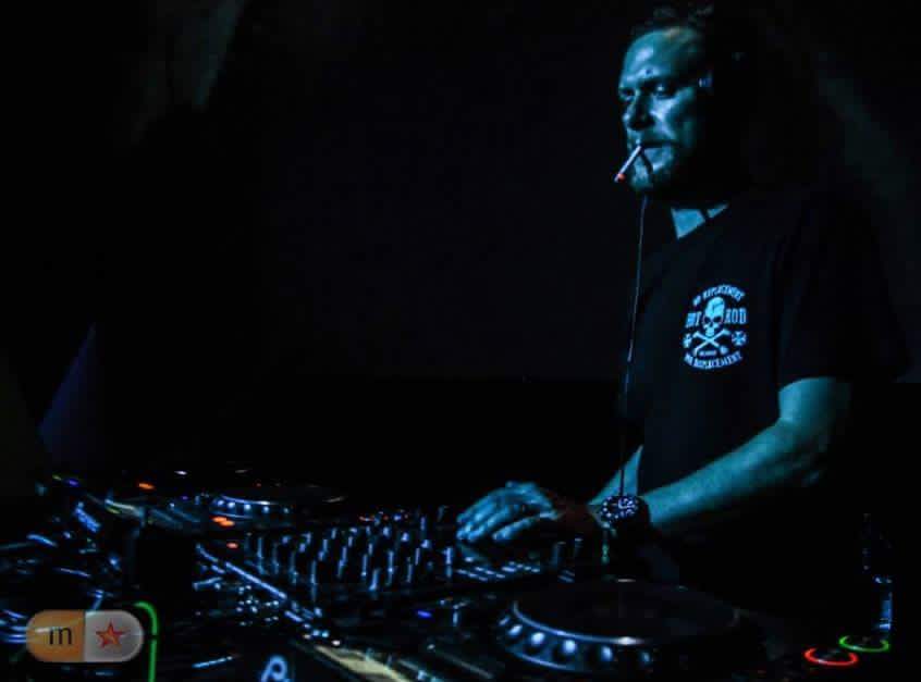 OpenUpRadio's tweet photo. Brace yourselves, the fucking legend is about to take the decks for a sick guest mix at #OU118 / @djjohnaskew!!! http://t.co/HBcsPgQX6J