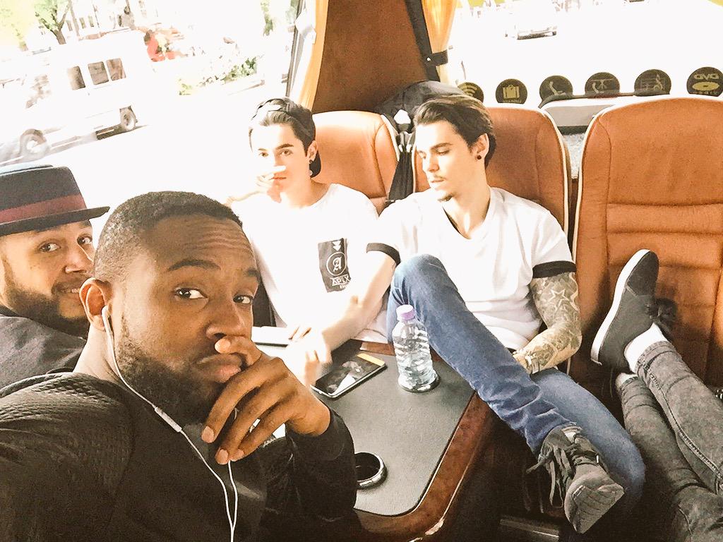 Diversity_Tweet's tweet photo. Enroute to stage rehearsal for #VEDAY70 🙌🏾 #MiniBusLife http://t.co/l4KySJE4QC