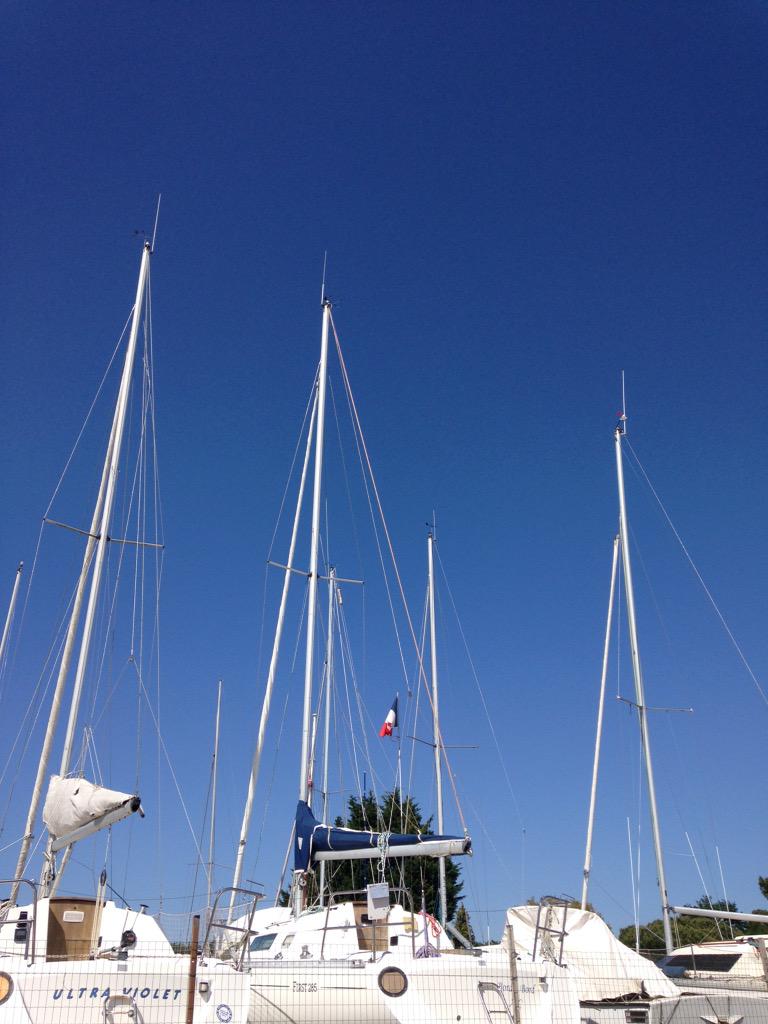 AnneChueco's tweet image. Grand soleil et brise marine pour la #boostenergyleague #boostodeon ☀️☀️☀️