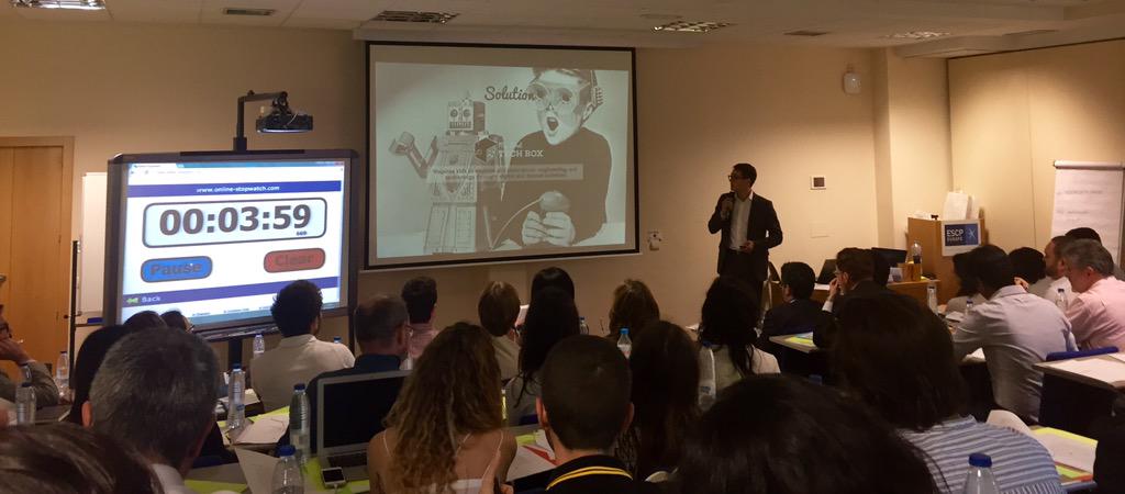 OptionEMadrid's tweet photo. Go go go @louisloze Pitching for MyFirstTechBox!!! @MakersGo #madeinESCPEurope #OptionE http://t.co/hqg824ly0G