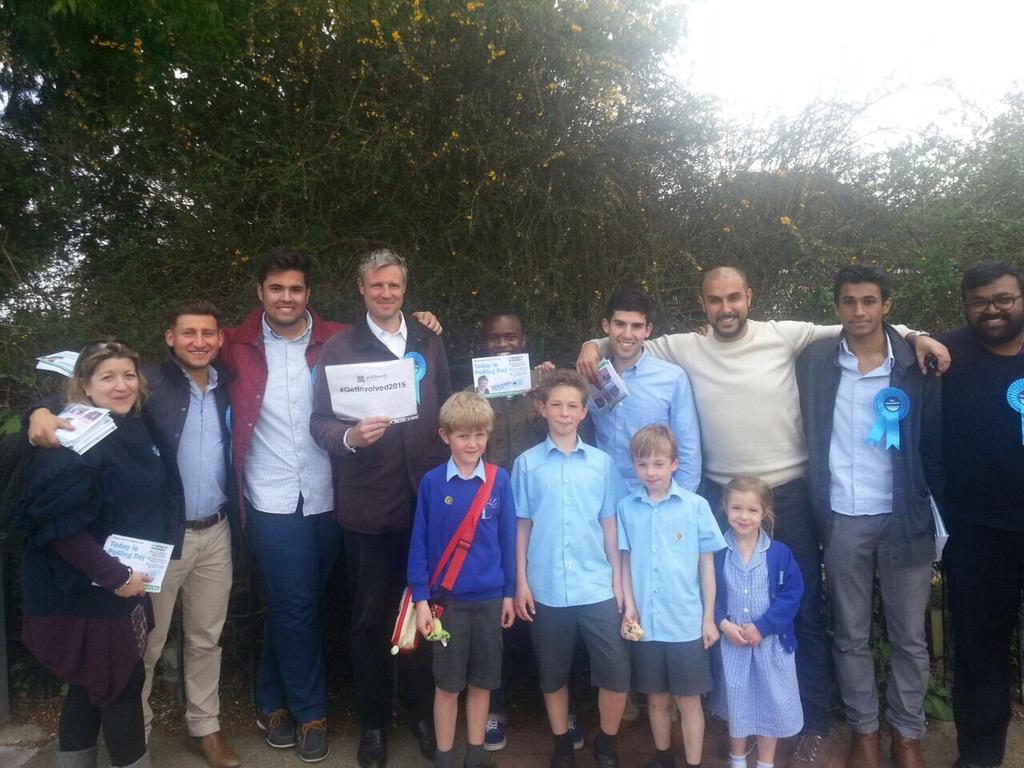 UKPatchwork's tweet photo. #Patchworkers campaigning with @ZacGoldsmith @RPNKTories @Conservatives #GetInvolved2015 #SchoolRun @yoobie85 http://t.co/PQ35GxJULZ