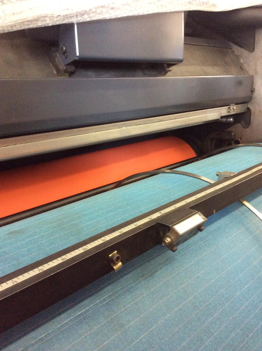 BluprintUK's tweet photo. Blue & Orange may not look good in gov but will always look great on any #print press #SuperBlue #Printguard #GE2015 http://t.co/lATpWEA9l8