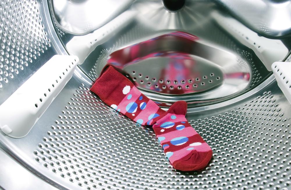 RentDotCom's tweet image. How to Never Lose Socks on Laundry Day Ever Again. #laundry #lostsock bit.ly/1EihUi2