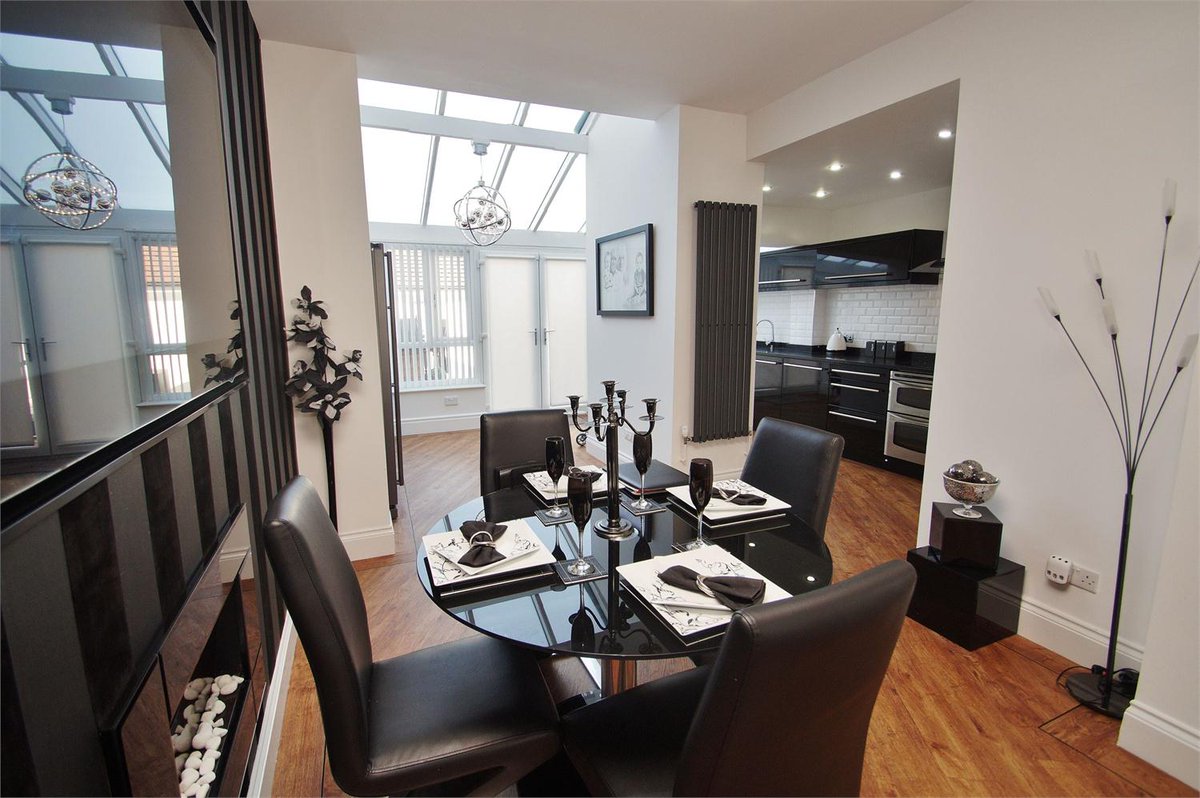 BallandPercival's tweet photo. STUNNING PROPERTY JUST REDUCED ! 
Arundel Road, Birkdale £219,500 
To book a viewing call 01704 536900 #southport http://t.co/XbE4nQUTsf
