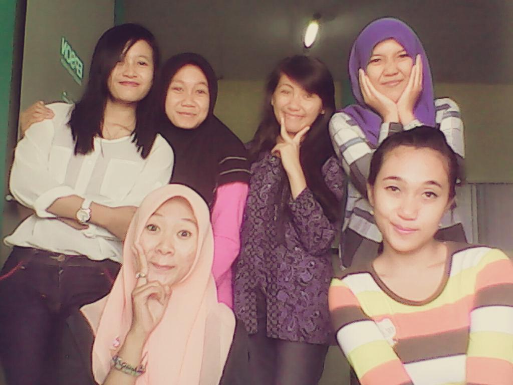 widya_WPL's tweet photo. my new family @blitar http://t.co/zZCBfMxvLJ