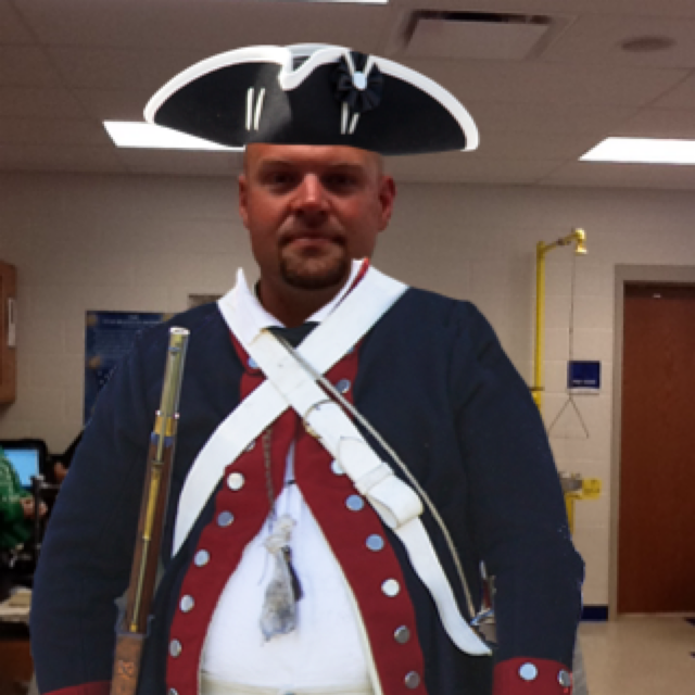 J_Lautzenheiser's tweet photo. Mrs. Wilson & I are getting excited about the 8th grade trip next week! @MountVernon #DCknights #colonialselfie http://t.co/N2Doj54pio
