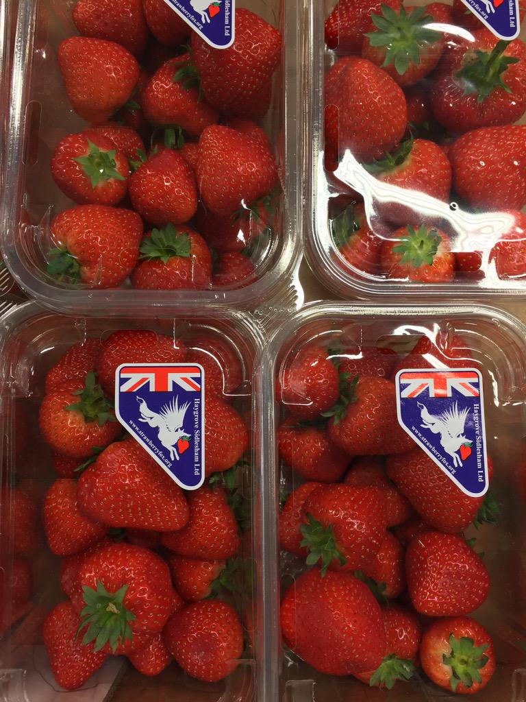 English Strawberries now in stock £3.99 per punnet #farmshop
