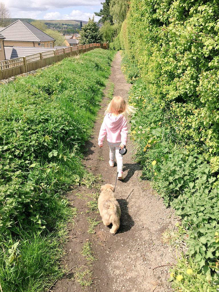 aveyard_helen's tweet photo. Lovely week off with my princess http://t.co/XSewsFuIxd