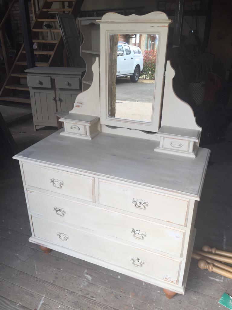 EbonyInteriors's tweet image. Dressing table painted in @AnnieSloanHome #chalkpaint #oldochre - watch out for it going into #ebonypickering window