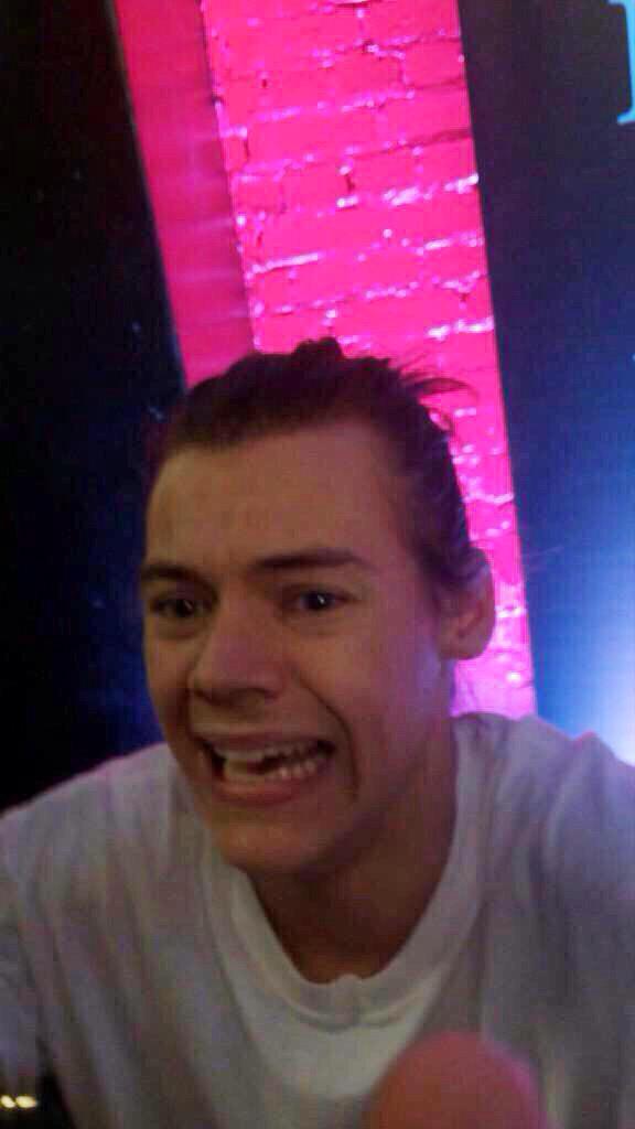 LordeDeIRey's tweet photo. Me trying to deal with life. http://t.co/MXLT3Jq6fz