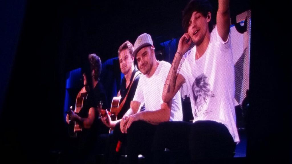 Throwback to the best concert ever👆👌 #jhb #OneDirection #comeback #southafrica <a href="/onedirection/">One Direction</a>